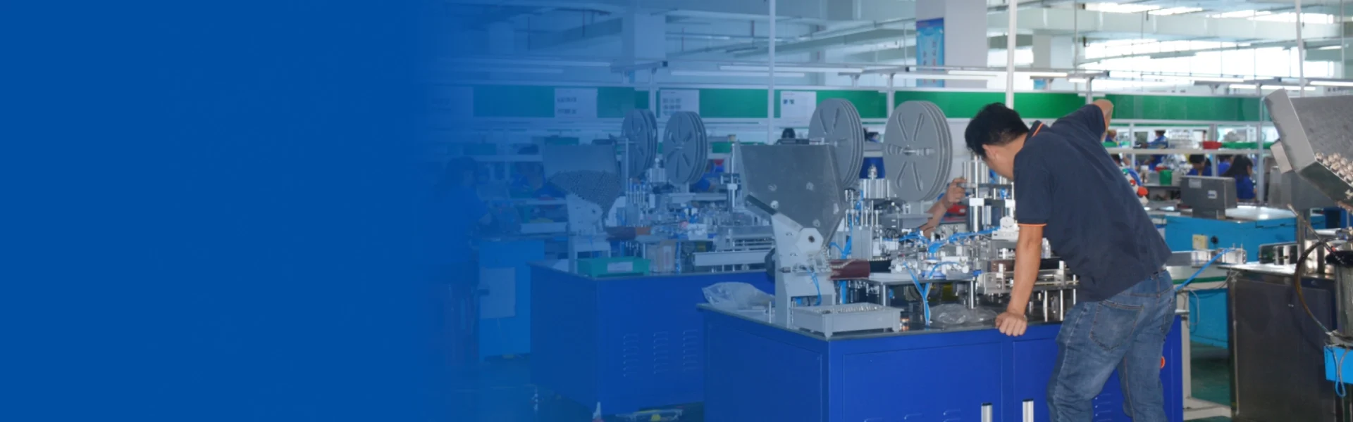 img_about_engineer_bg